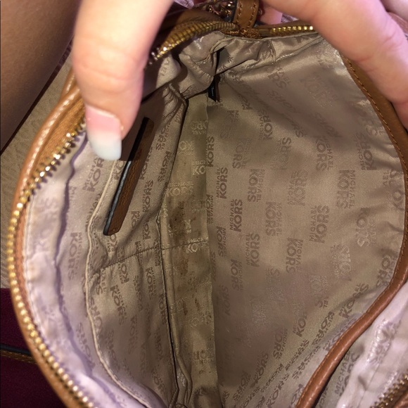 Authentic Michael Kors Purse - Picture 7 of 8